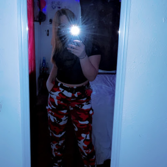 Meet your Posher, Samantha - Picture 1 of 1